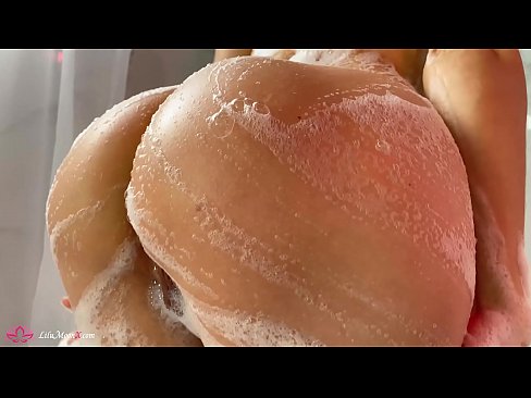 ❤️ Brunette si masturba a figa cù un vibratore per un orgasmu intensu in a doccia ️❌ Sessu à porn co.xxxtun.ru