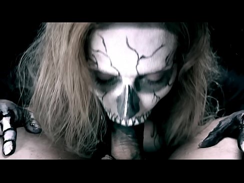 ❤️ Ragazza demonia chì succhia u cazzo cù a so bocca nera è ingoia cum. ️❌ Sessu à porn co.xxxtun.ru