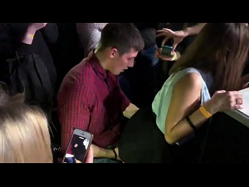 ❤️ Sessu reale in una discoteca russa. Una ragazza russa di 18 anni in l'anu è a vagina scopata in una discoteca ️❌ Sessu à porn co.xxxtun.ru